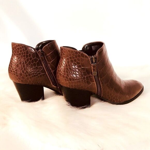 Franco Sarto Brown Leather Booties Size 7 - Picture 2 of 5